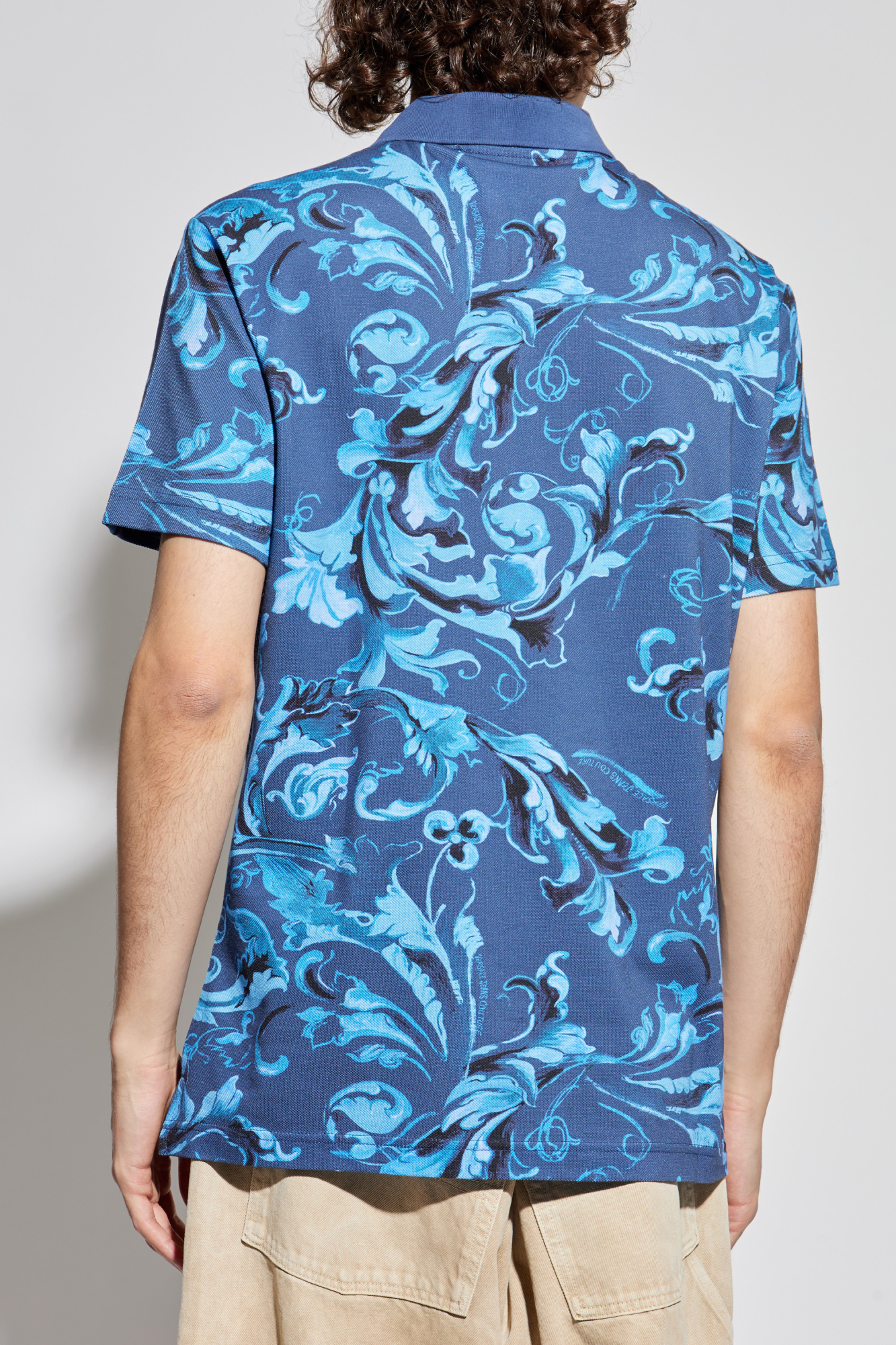 【関税&送料込】Versace Jeans Couture T-Shirt With Baroque O Baroque logo T-shirt | Versace Jeans Couture | Shop Men's